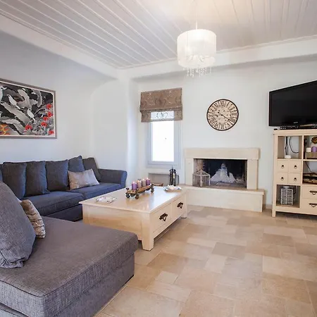 Villa Arya