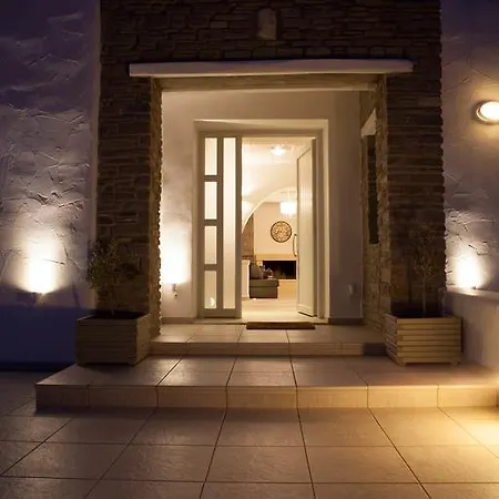 Arya Villa Naousa (Paros)